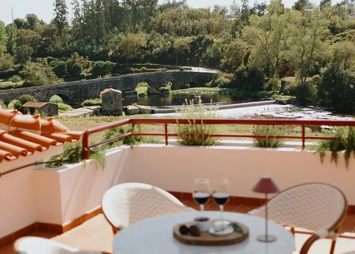 Casa Do Ave Riverside Bed & Breakfast 4*
